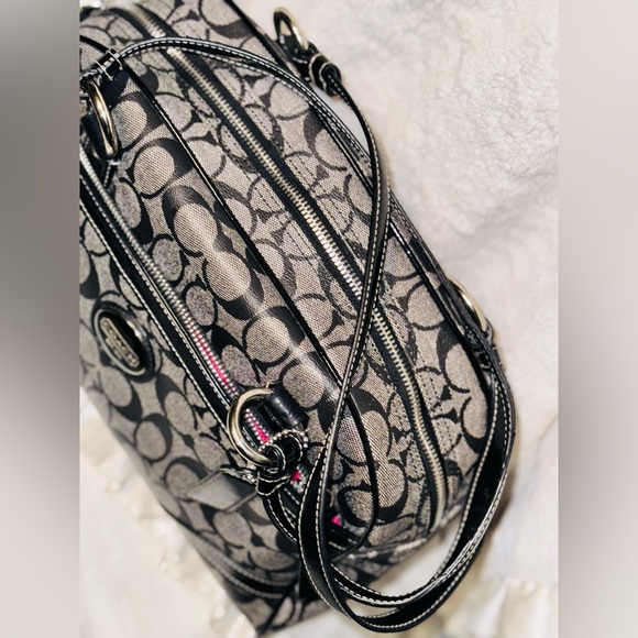Coach black monogram shoulder bag - Picture 14 of 16